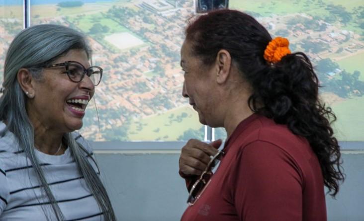 Após quase 20 anos de espera, moradores do Jd. das Orquídeas recebem escrituras dos imóveis