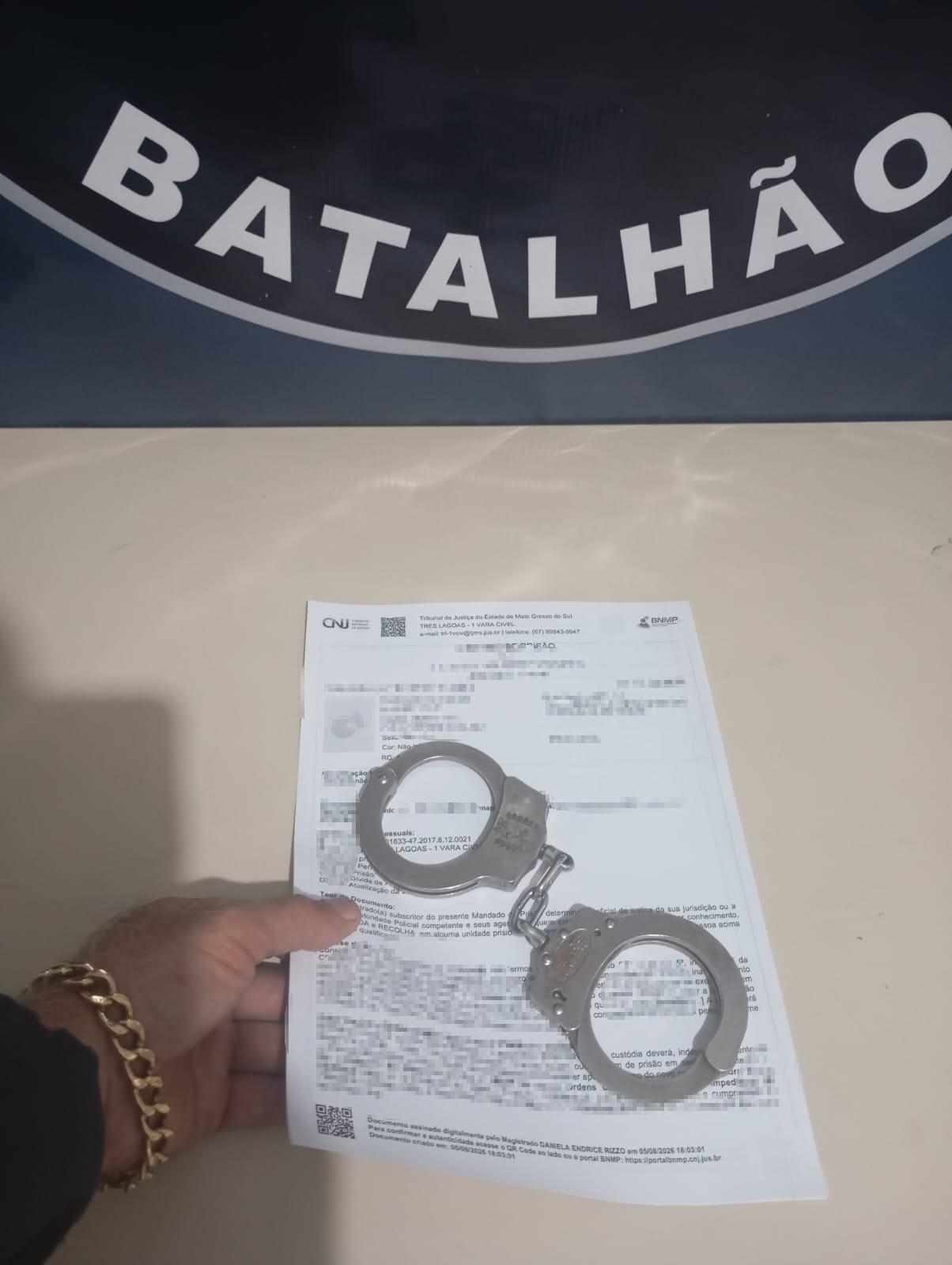 Não adiantou fugir da ex: Dívida da pensão terminou em prisão no bairro Paranapungá em Três Lagoas   