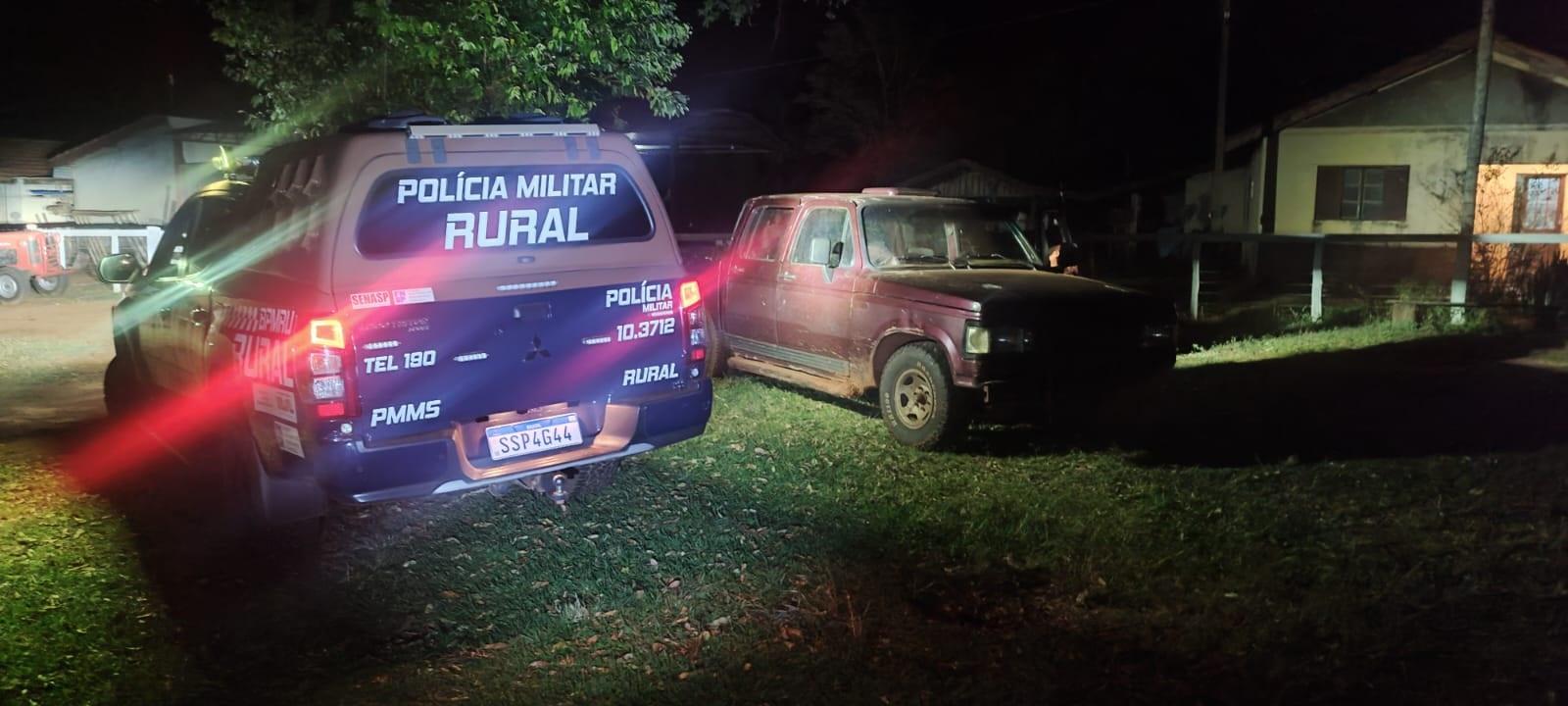 Pane entrega caminhonete furtada: homem pede ajuda em fazenda, funcionário desconfia e chama a PM em Três Lagoas Pane entrega caminhonete furtada: homem pede ajuda em fazenda, funcionário desconfia e chama a PM em Três Lagoas