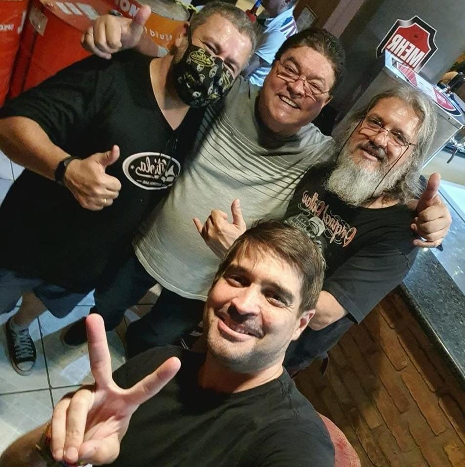 Neste Dia dos Pais, jornalista Marco Campos homenageia Romeu de Campos Júnior: “Meu pai, meu alicerce e meu maior exemplo” Neste Dia dos Pais, jornalista Marco Campos homenageia Romeu de Campos Júnior: “Meu pai, meu alicerce e meu maior exemplo”