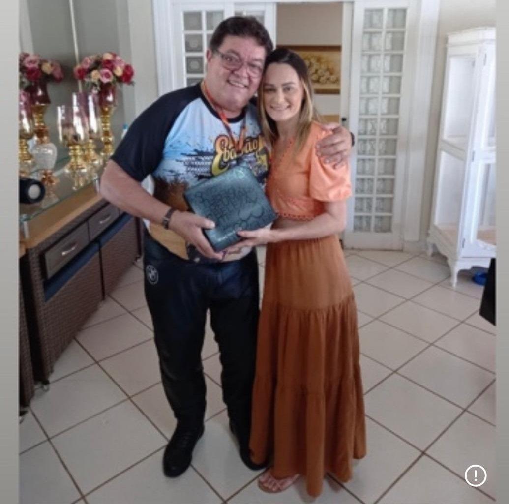 Neste Dia dos Pais, jornalista Marco Campos homenageia Romeu de Campos Júnior: “Meu pai, meu alicerce e meu maior exemplo” Neste Dia dos Pais, jornalista Marco Campos homenageia Romeu de Campos Júnior: “Meu pai, meu alicerce e meu maior exemplo”
