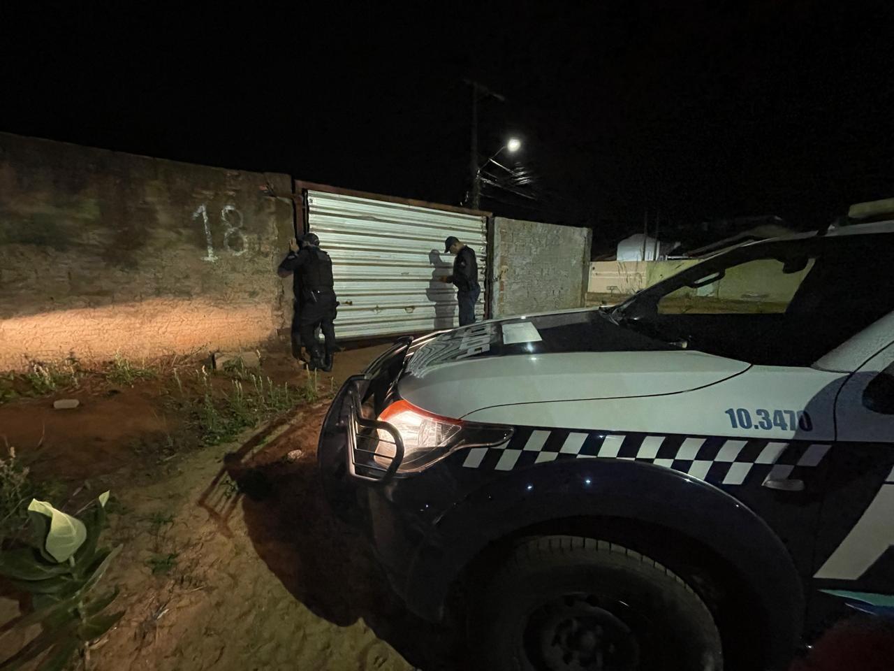 Ladrão armado com faca invade Loja Maçônica em Três Lagoas e é perseguido pela polícia e vigilante patrimonial Ladrão armado com faca invade Loja Maçônica em Três Lagoas e é perseguido pela polícia e vigilante patrimonial
