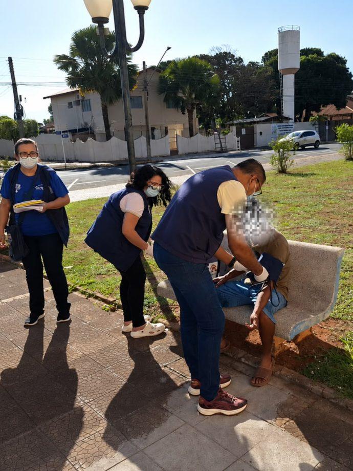Prefeito que gosta de festa “fecha os olhos” para o social? Pessoas em situação de rua agora ocupam até ciclovia de Três Lagoas Prefeito que gosta de festa “fecha os olhos” para o social? Pessoas em situação de rua agora ocupam até ciclovia de Três Lagoas