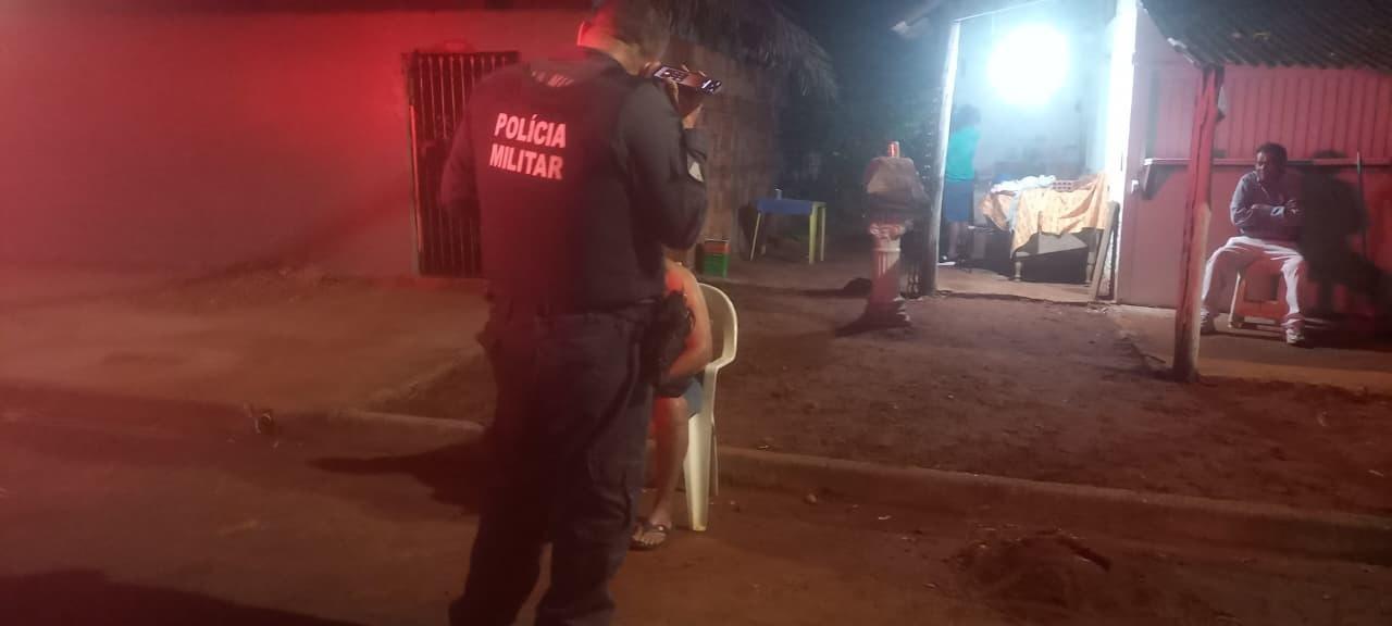 Filho agride a própria mãe de 65 anos com socos e acaba esfaqueado pela idosa em Três Lagoas Filho agride a própria mãe de 65 anos com socos e acaba esfaqueado pela idosa em Três Lagoas