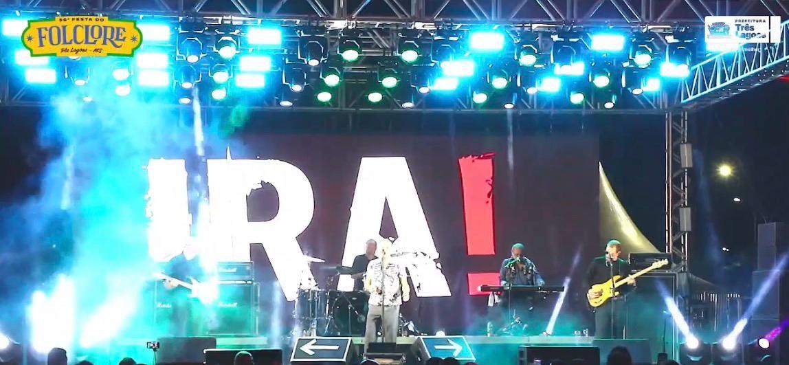 Apesar de trocar nome de Três Lagoas pela cidade de “Sete Lagoas”, Grupo Ira levanta público com clássicos do rock nacional na Festa do Folclore Apesar de trocar nome de Três Lagoas pela cidade de “Sete Lagoas”, Grupo Ira levanta público com clássicos do rock nacional na Festa do Folclore