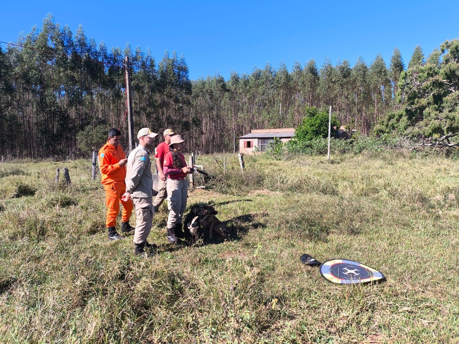 Homem desaparece ao sair para mexer em caixa d’água e é encontrado morto em plantação de eucaliptos na região de Três Lagoas Homem desaparece ao sair para mexer em caixa d’água e é encontrado morto em plantação de eucaliptos na região de Três Lagoas
