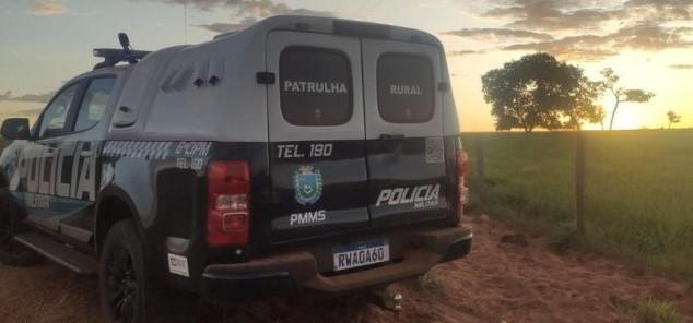 Fogo, crack e prisão: Servidor público da área da saúde é flagrado saindo de área de eucaliptos em chamas na região de Três Lagoas