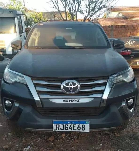 De olho no Leilão: Veículos apreendidos em Três Lagoas entram em disputa da Justiça; Hilux tem lance inicial de R$ 44 mil