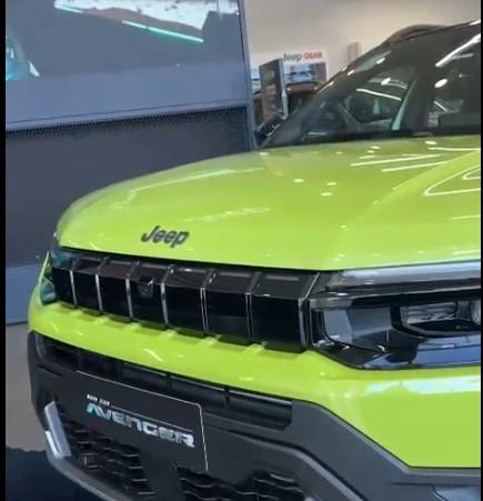 Novo Jeep híbrido chega a Três Lagoas: econômico, com teto solar e três versões para escolher Novo Jeep híbrido chega a Três Lagoas: econômico, com teto solar e três versões para escolher
