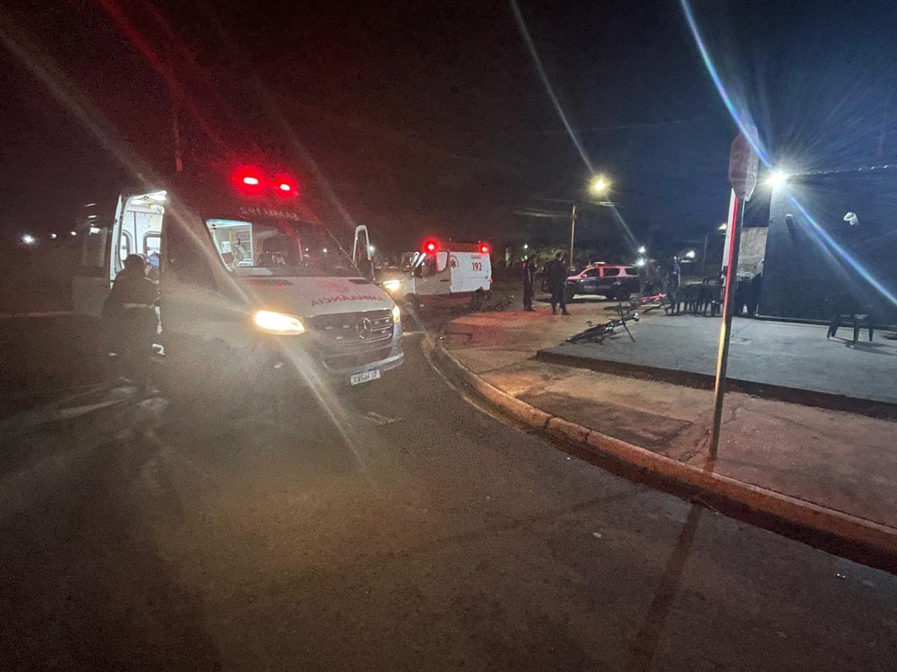 MADRUGADA SANGRENTA: Ataque a tiros deixa um morto e dois feridos em conveniência no Novo Oeste MADRUGADA SANGRENTA: Ataque a tiros deixa um morto e dois feridos em conveniência no Novo Oeste