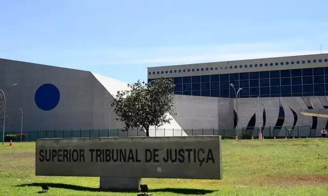 “Era namoro”? Justiça diz não: Homem que se relacionou com menina de 13 anos é condenado a 8 anos de prisão