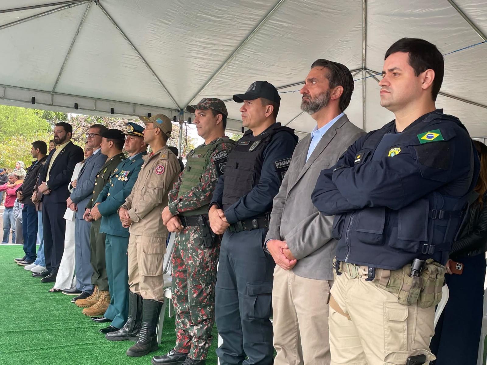 Autoridades e forças de segurança prestigiam desfile de 7 de Setembro na Lagoa Maior