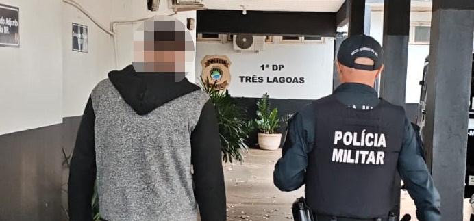 “Nem deu tempo de terminar o almoço”: Foragido é encontrado em casa onde ex-vereador “Cascão” foi preso pela mesma equipe da PM em Três Lagoas   