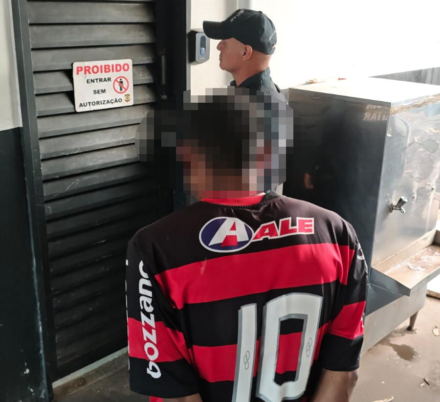 “A casa não caiu, flutuou”: Flamenguista teria dado nome falso à PM, mas não enganou equipe do sargento J. Corrêa em Três Lagoas