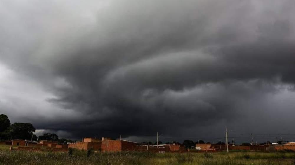 Prefeito de Três Lagoas diz que vem melhorando a tecnologia: Será que a cidade está preparada para ventos de até 80 Km/h previstos para esta quarta-feira?