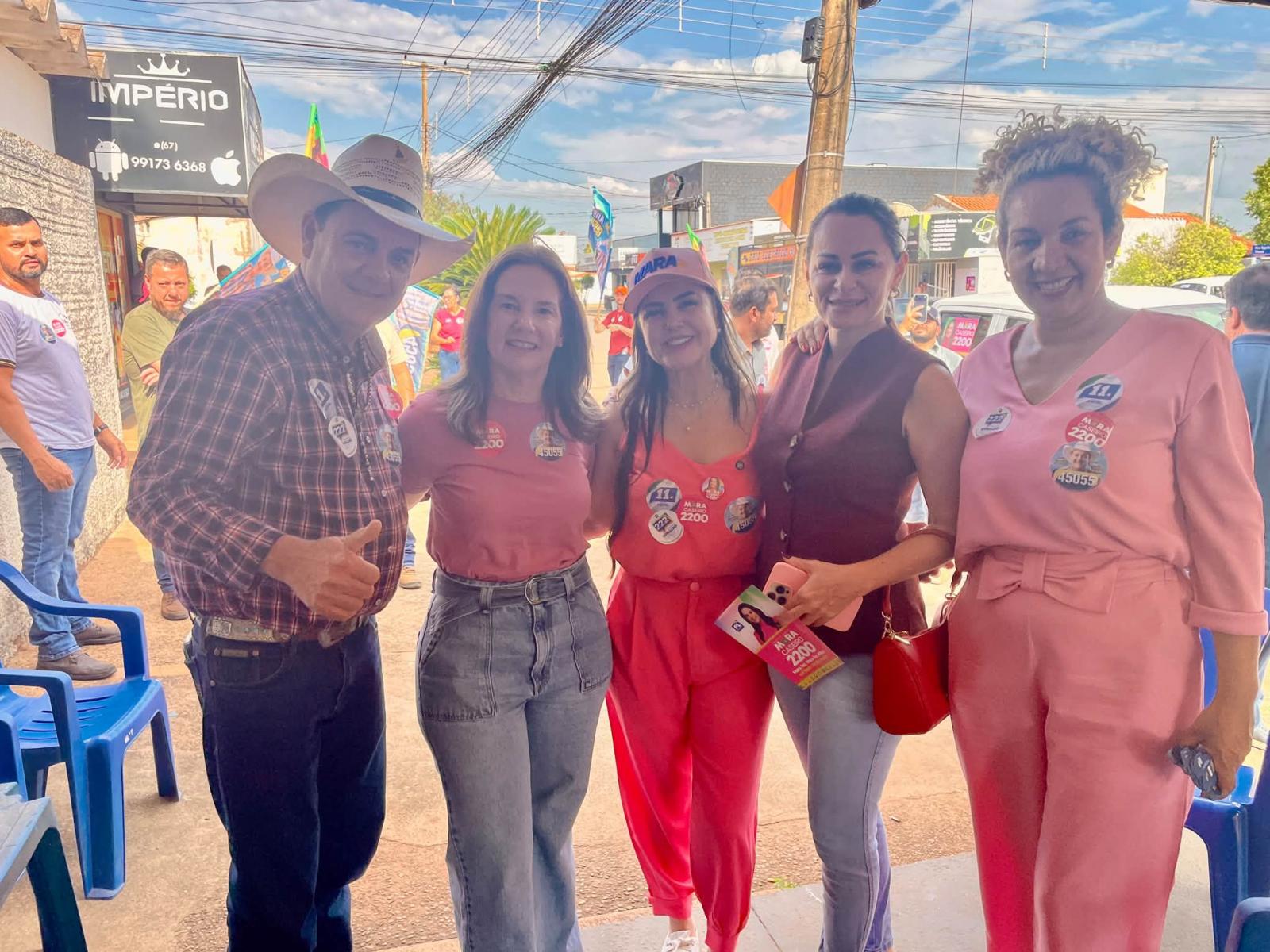 Campanha eleitoral começa a ganhar as ruas com caminhada de candidatos em Três Lagoas Campanha eleitoral começa a ganhar as ruas com caminhada de candidatos em Três Lagoas