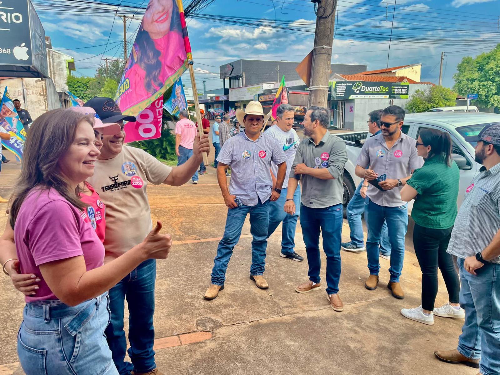 Campanha eleitoral começa a ganhar as ruas com caminhada de candidatos em Três Lagoas Campanha eleitoral começa a ganhar as ruas com caminhada de candidatos em Três Lagoas