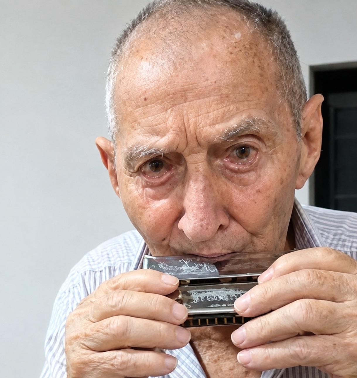 VEJA O VÍDEO: Aos 94 anos, Alceu Alves Silva mostra que a idade não é limite para quem ainda tem vontade de viver VEJA O VÍDEO: Aos 94 anos, Alceu Alves Silva mostra que a idade não é limite para quem ainda tem vontade de viver