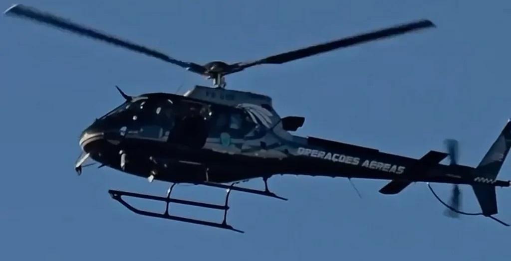 Helicóptero sobrevoa a cidade de Paranaíba durante operação contra o Comando Vermelho