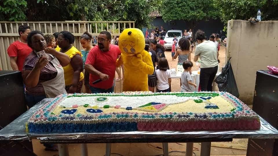 Ainda dá tempo de ajudar na festa das crianças da Vila Haro, com doações para a confecção do bolo e brinquedos