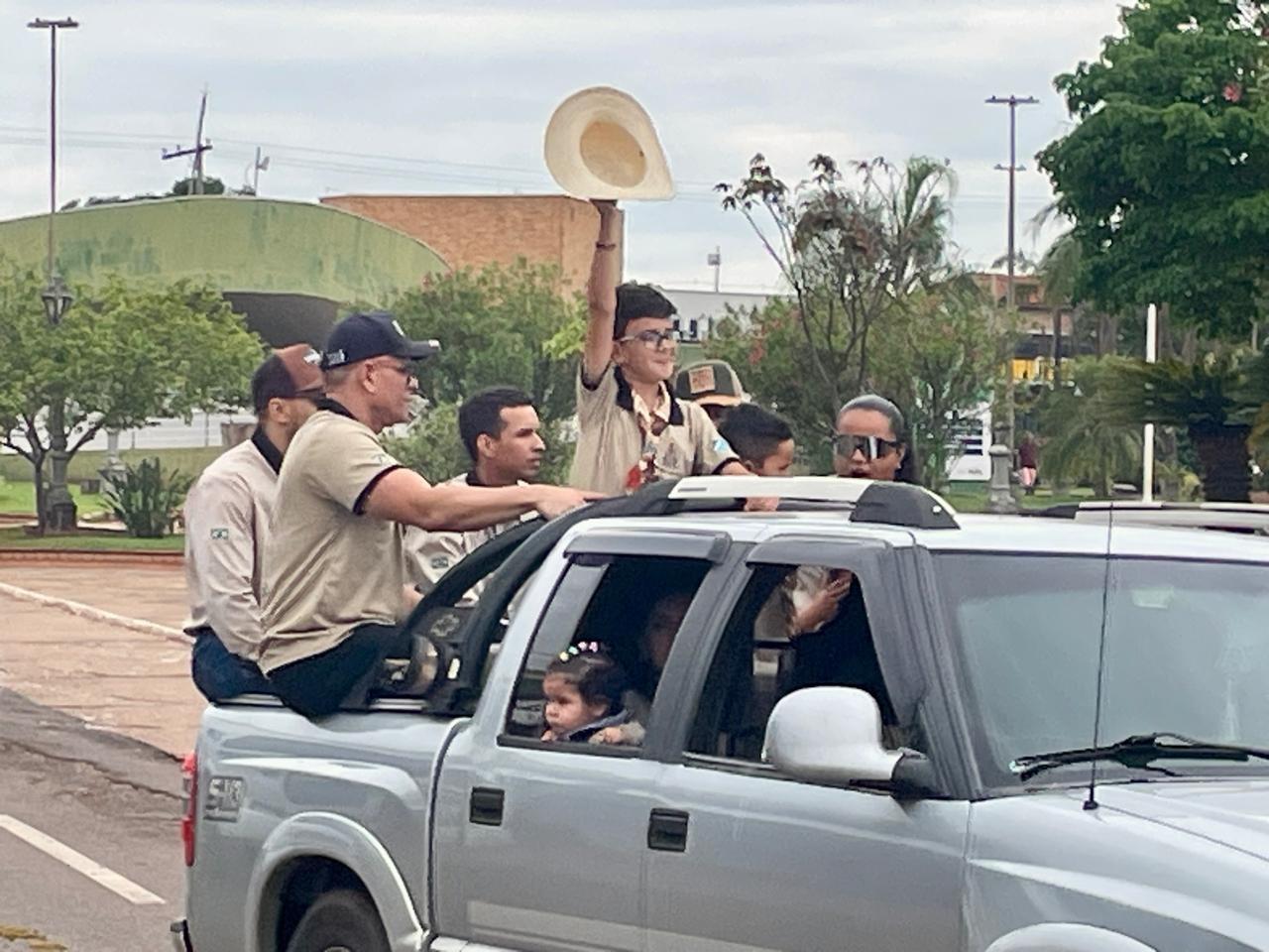 Cavalgada chega a Brasilândia e movimenta a economia da cidade com visitantes de toda a região
