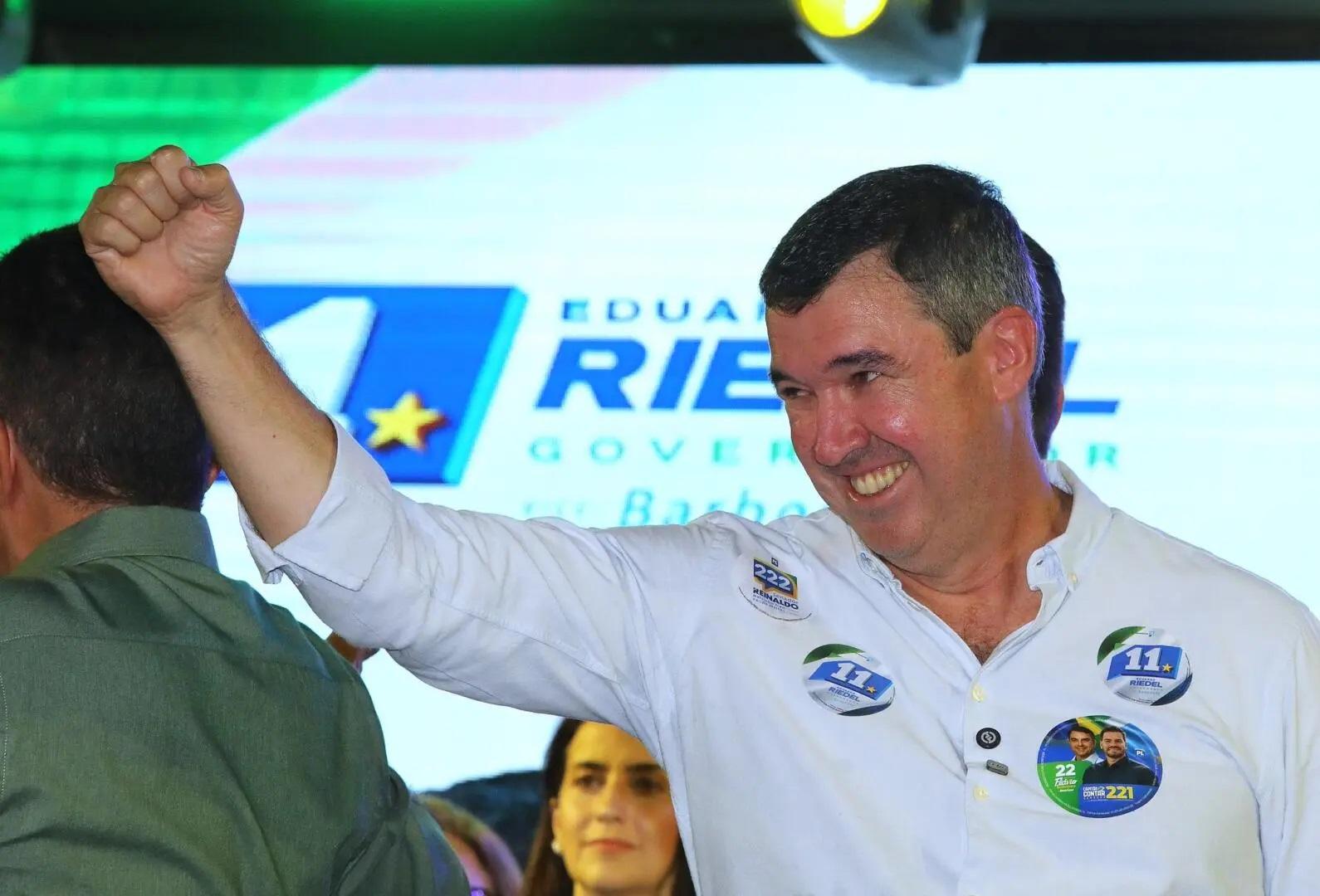 Governador conquista novo mandato nas urnas e seguirá à frente do Estado por mais quatro anos