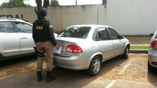 Impressor flexográfico preso é trazido para a Polícia Federal de Três Lagoas Impressor flexográfico preso é trazido para a Polícia Federal de Três Lagoas