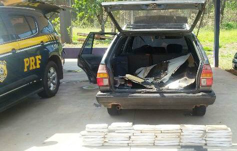 Pintor que pegou droga em Água Clara é preso na BR-262 Pintor que pegou droga em Água Clara é preso na BR-262