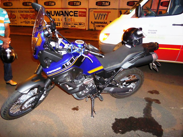 Durante a madrugada, motociclistas ficam feridos em acidente em Três Lagoas Durante a madrugada, motociclistas ficam feridos em acidente em Três Lagoas