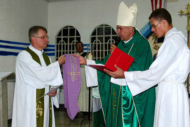 Paróquia Nossa Senhora Aparecida recebe seu novo administrador Paróquia Nossa Senhora Aparecida recebe seu novo administrador