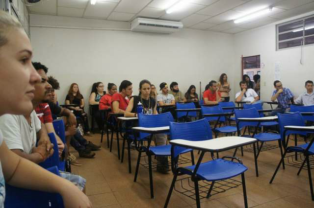 ‘A Universidade é um patrimônio nosso’, diz estudante da ocupação em Três Lagoas ‘A Universidade é um patrimônio nosso’, diz estudante da ocupação em Três Lagoas