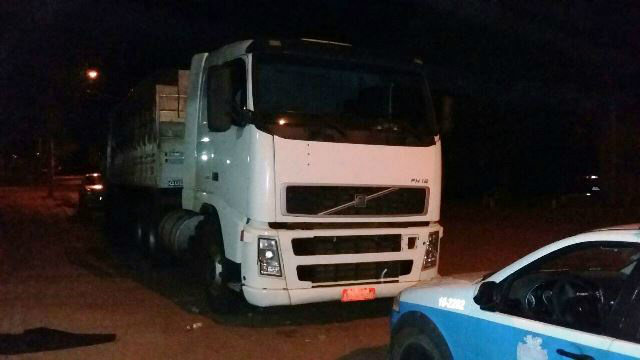 Carga de cigarros avaliada em R$ 680 mil é apreendida pela Polícia Militar 