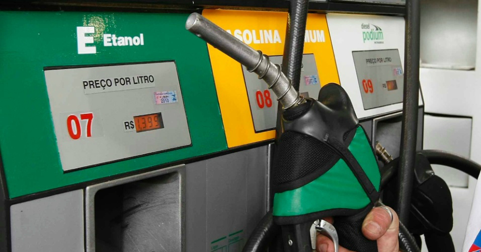 Preço da gasolina pode cair R$ 0,05 nos postos com nova redução