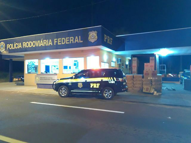 Carregamento de cigarros contrabandeados é interceptado pela PRF de Três Lagoas Carregamento de cigarros contrabandeados é interceptado pela PRF de Três Lagoas
