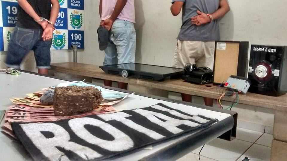 ROTAI prende três pessoas por tráfico de drogas e receptação no Novo Aeroporto