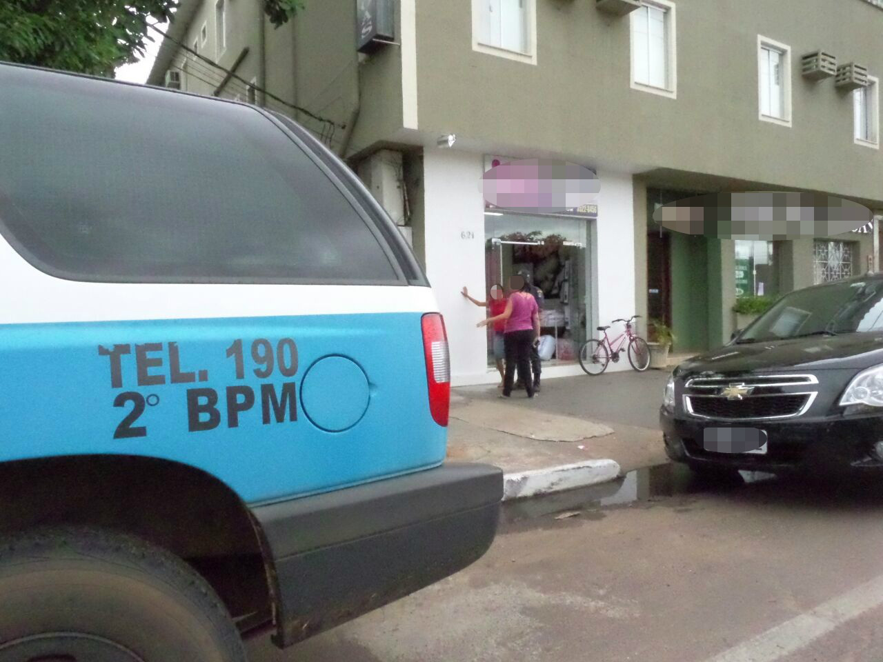 Nas vésperas do Natal, ladrão “apela” e rouba moedas que estavam em caixa de comércio