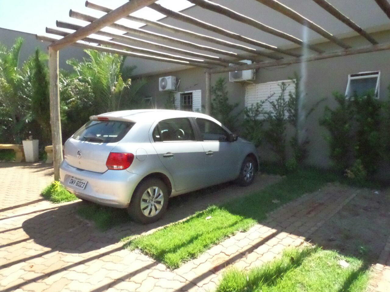 Dono de hotel “acorrenta“ carros da UFN-3 para receber divida de R$ 550 mil Dono de hotel “acorrenta“ carros da UFN-3 para receber divida de R$ 550 mil