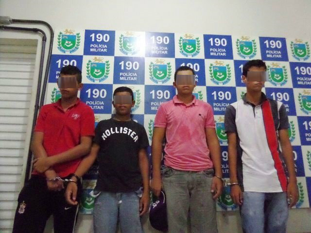 Jovens são flagrados pela Rádio Patrulha ao tentarem furtar loja de informática Jovens são flagrados pela Rádio Patrulha ao tentarem furtar loja de informática