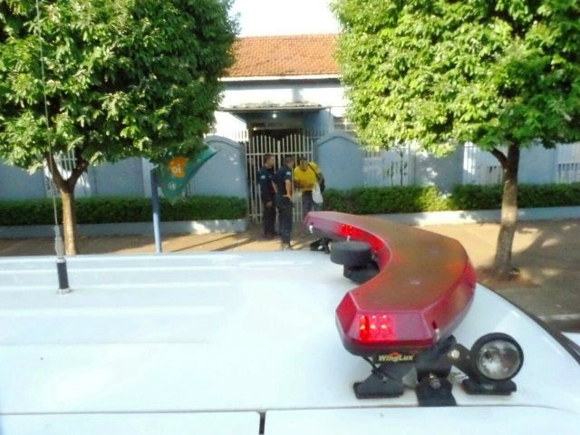 Homem embriagado chega ao Albergue Municipal e promove tumulto
