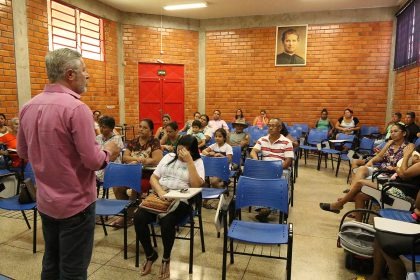 Secretaria de Desenvolvimento Econômico se reúne com feirantes da Vila Piloto
