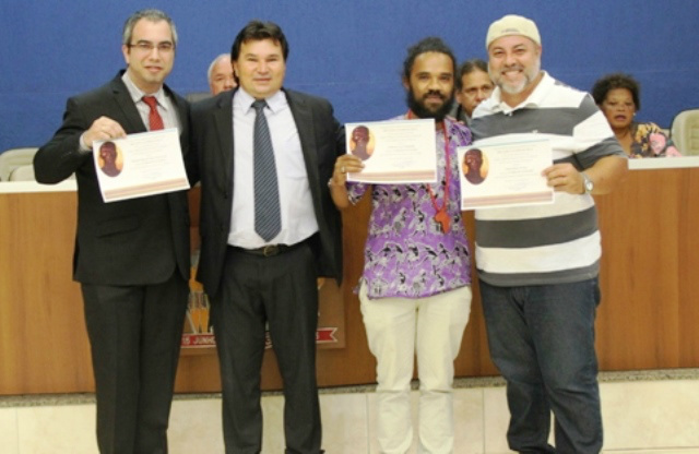 Câmara de Três Lagoas entrega Diploma Zumbi dos Palmares Câmara de Três Lagoas entrega Diploma Zumbi dos Palmares