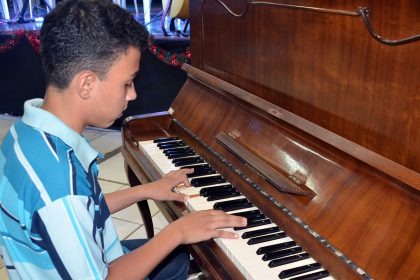 Alunos de música da Diretoria de Cultura se apresentam em Recital de Natal Alunos de música da Diretoria de Cultura se apresentam em Recital de Natal