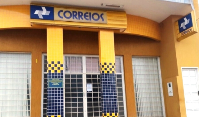 20 mil são levados do Correios: 8 funcionários ficaram refém em assalto