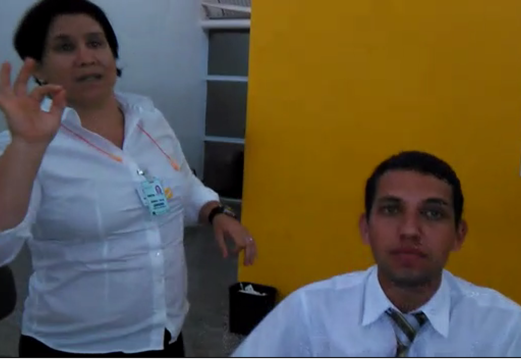 Passageiros “perdem” voo e ficam revoltados no aeroporto municipal Passageiros “perdem” voo e ficam revoltados no aeroporto municipal