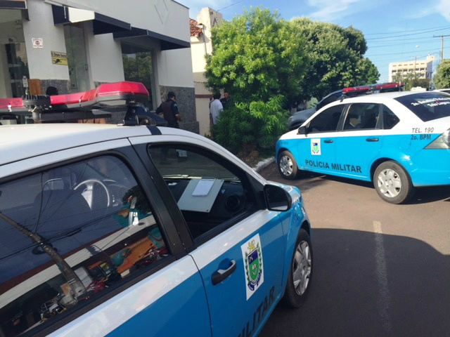 Polícia Militar é mobilizada em suposta tentativa de roubo a autoescola Polícia Militar é mobilizada em suposta tentativa de roubo a autoescola