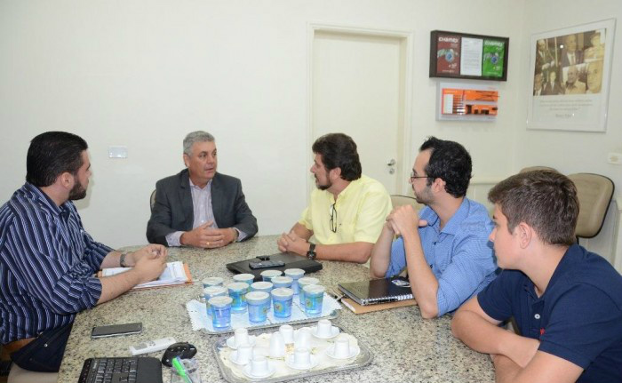Empresário investirá quase R$ 7 milhões em Três Lagoas Empresário investirá quase R$ 7 milhões em Três Lagoas