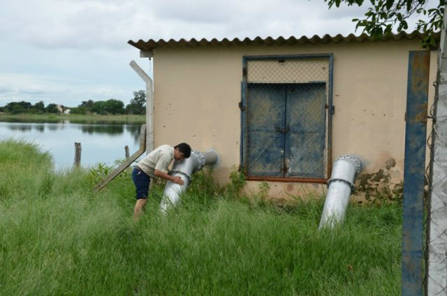 Meio Ambiente realiza acionamento das bombas de drenagem da segunda lagoa Meio Ambiente realiza acionamento das bombas de drenagem da segunda lagoa