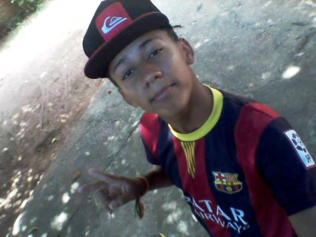 Ex-aluno da escola de Arapuá morre afogado em córrego Ex-aluno da escola de Arapuá morre afogado em córrego
