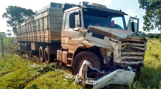 Dois adultos e uma criança morrem em acidente na BR-158