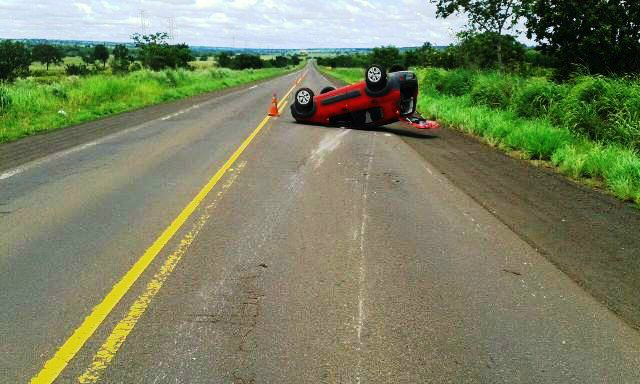 P.R.F. de Água Clara recupera veículo furtado em Uberlândia durante atendimento de acidente de trânsito